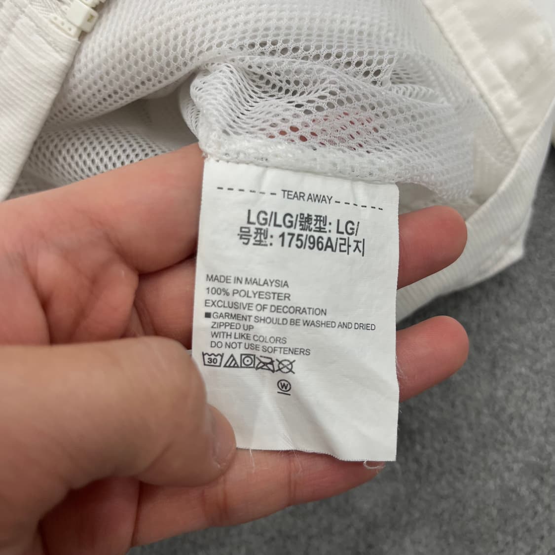 L 언더아머 화이트/블랙 바람막이 후드자켓 상품이미지5