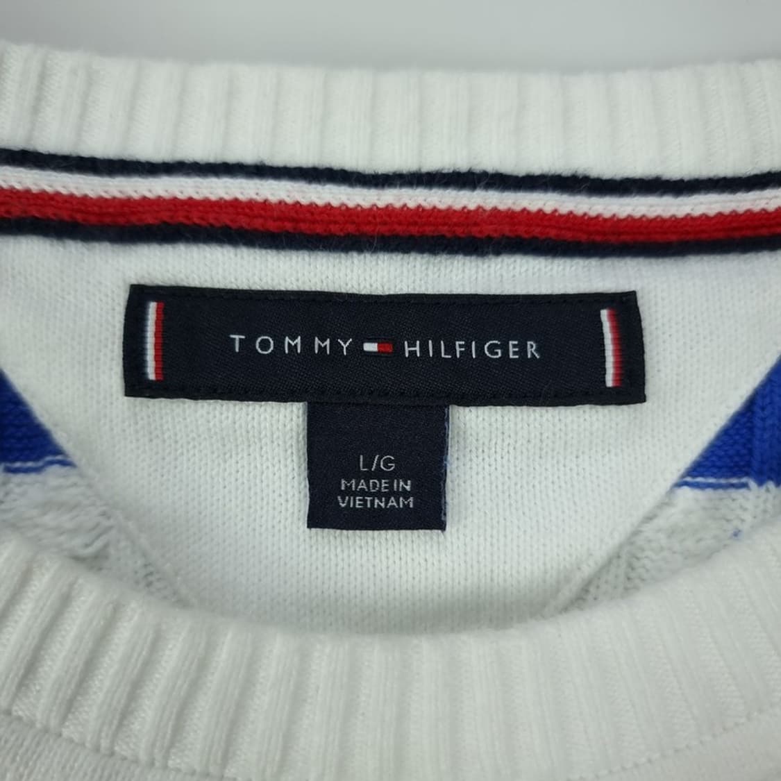 [타미힐피거] 스몰 로고 자수 스트라이프 니트 M19227 상품이미지7