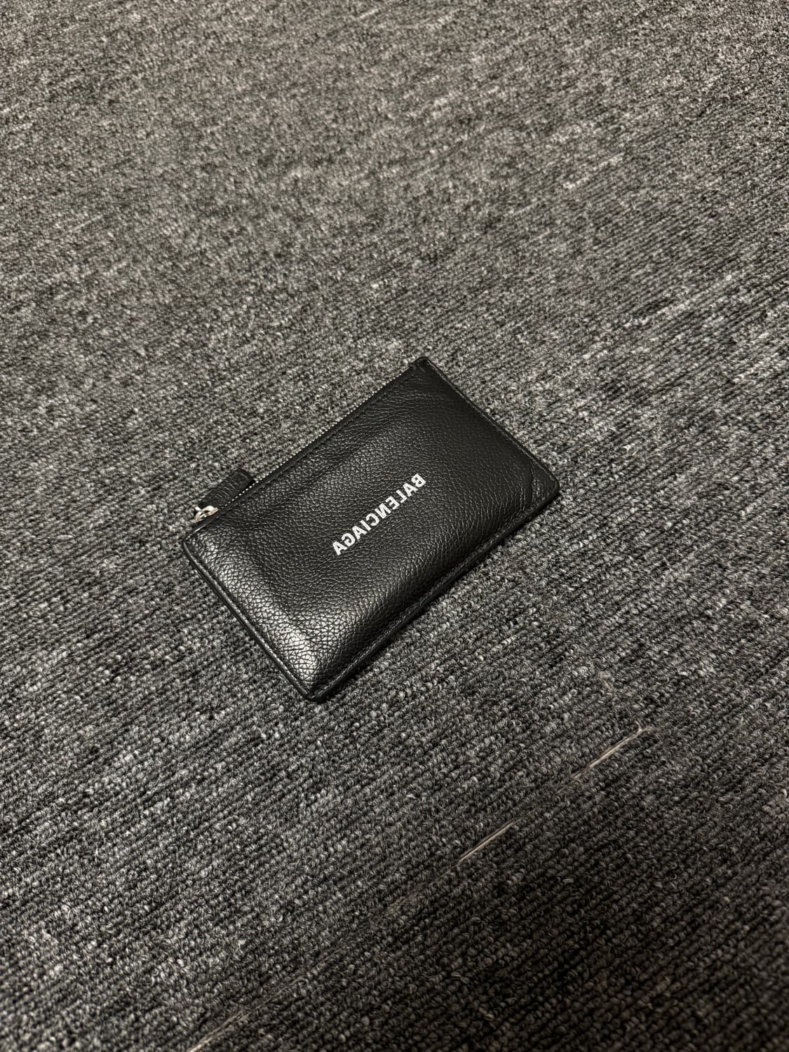 [ONE SIZE] 발렌시아가 캐쉬 라지 롱 코인 리버스 로고 카드지갑 상품이미지1