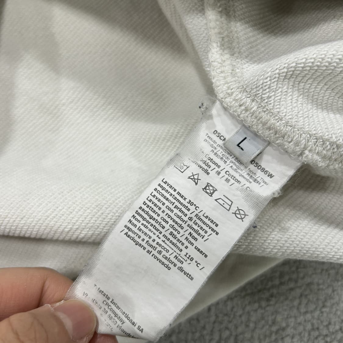 C.P. 컴퍼니 아이보리 맨투맨 티셔츠 m 상품이미지4