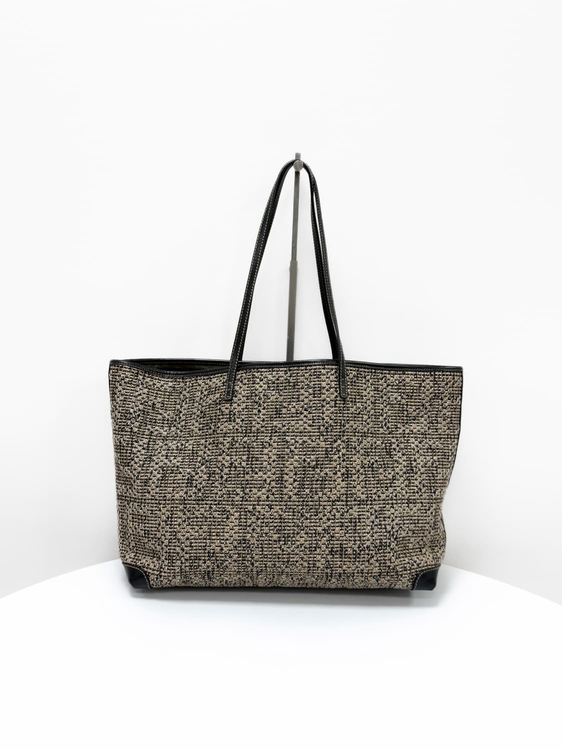 펜디 우븐 주카 레더 트리밍 롤 쇼퍼백 상품이미지2