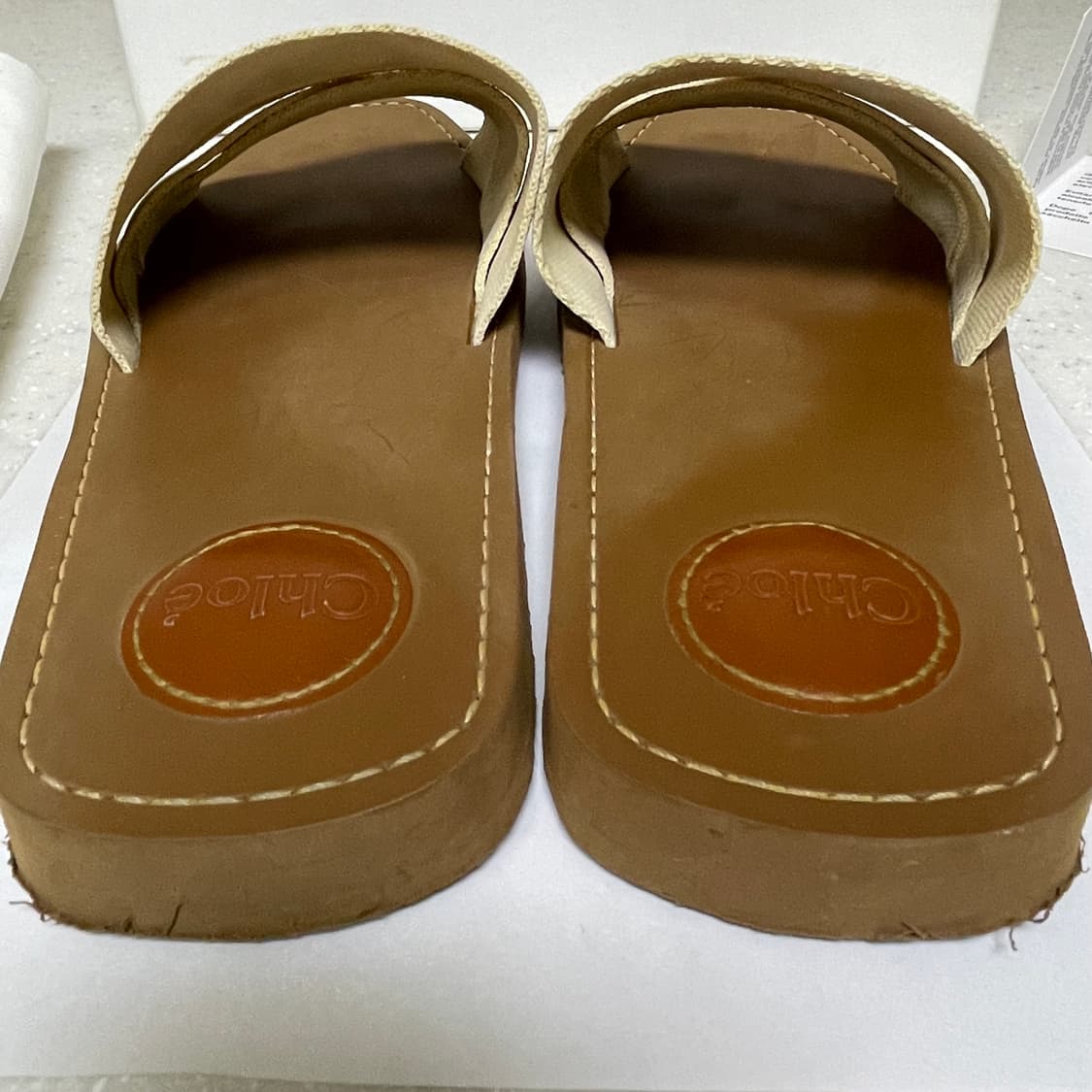 끌로에 우디 뮬 화이트 상품이미지5