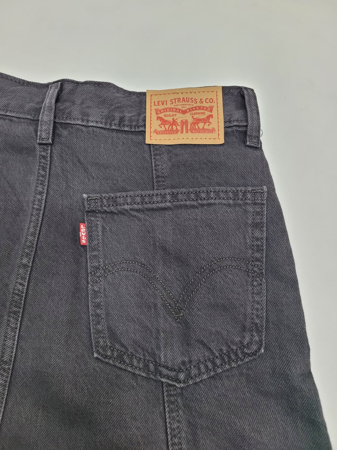 LEVI'S 리바이스 블랙진 데님 스커트 / 여 26 
 상품이미지4