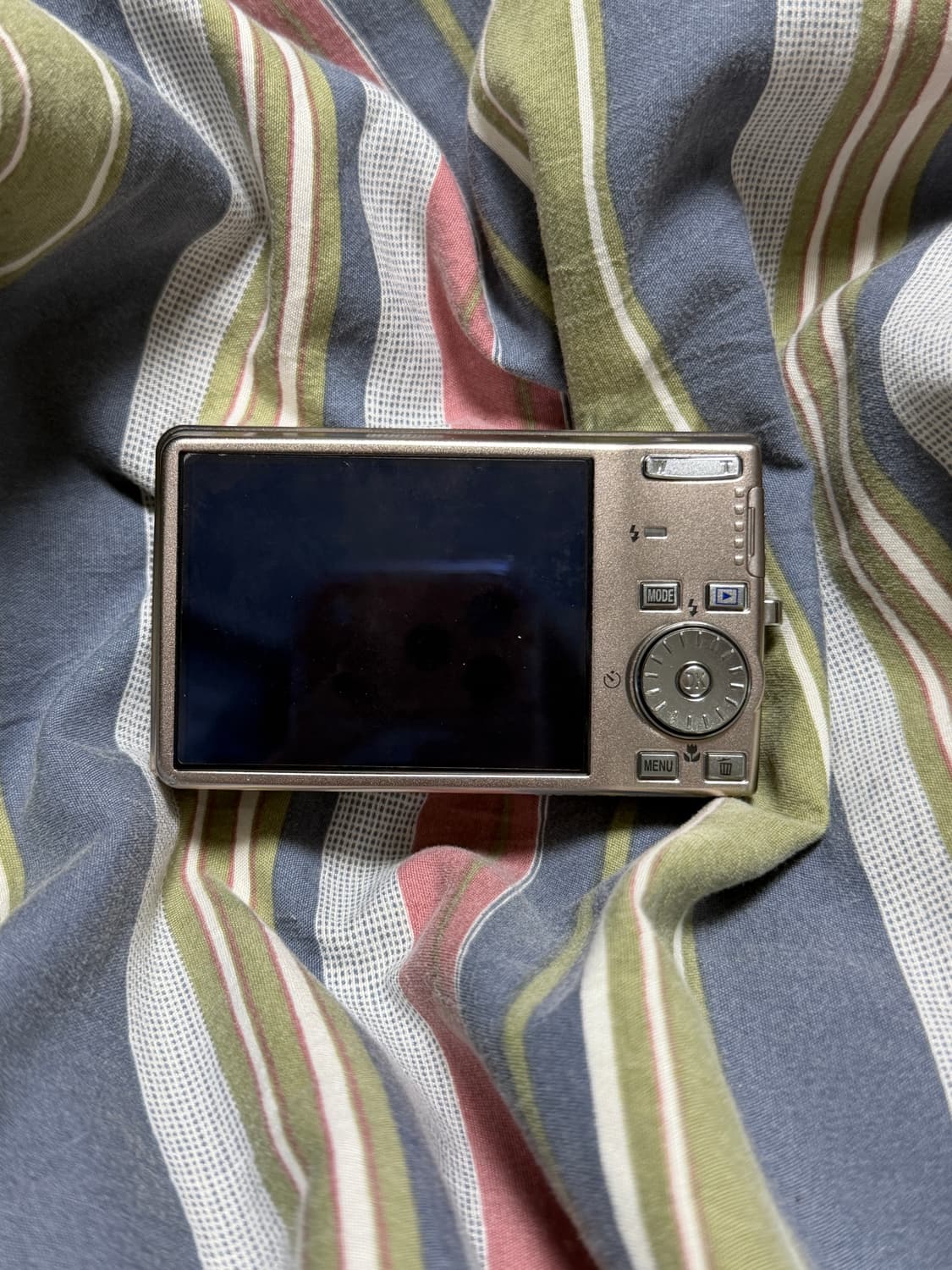 니콘 쿨픽스 S600 핑크 골드 상품이미지3