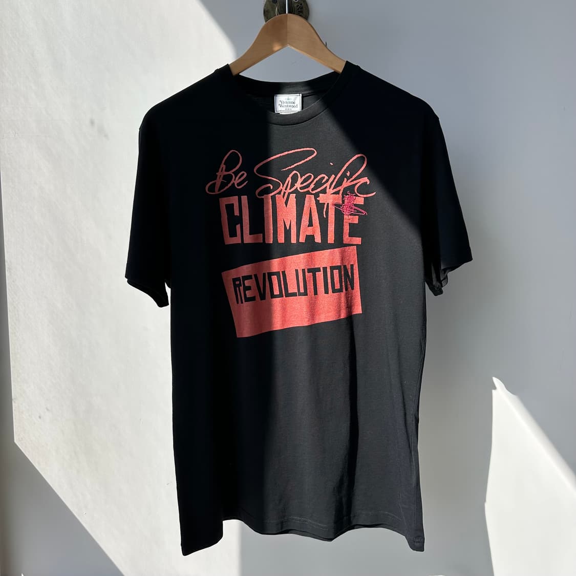 비비안웨스트우드 기후혁명 반팔티 상품이미지5
