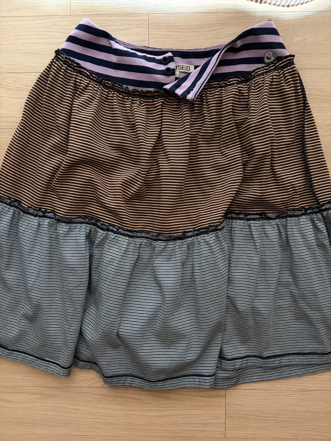 COLORED STRIPE MIDI SKIRT  상품이미지2