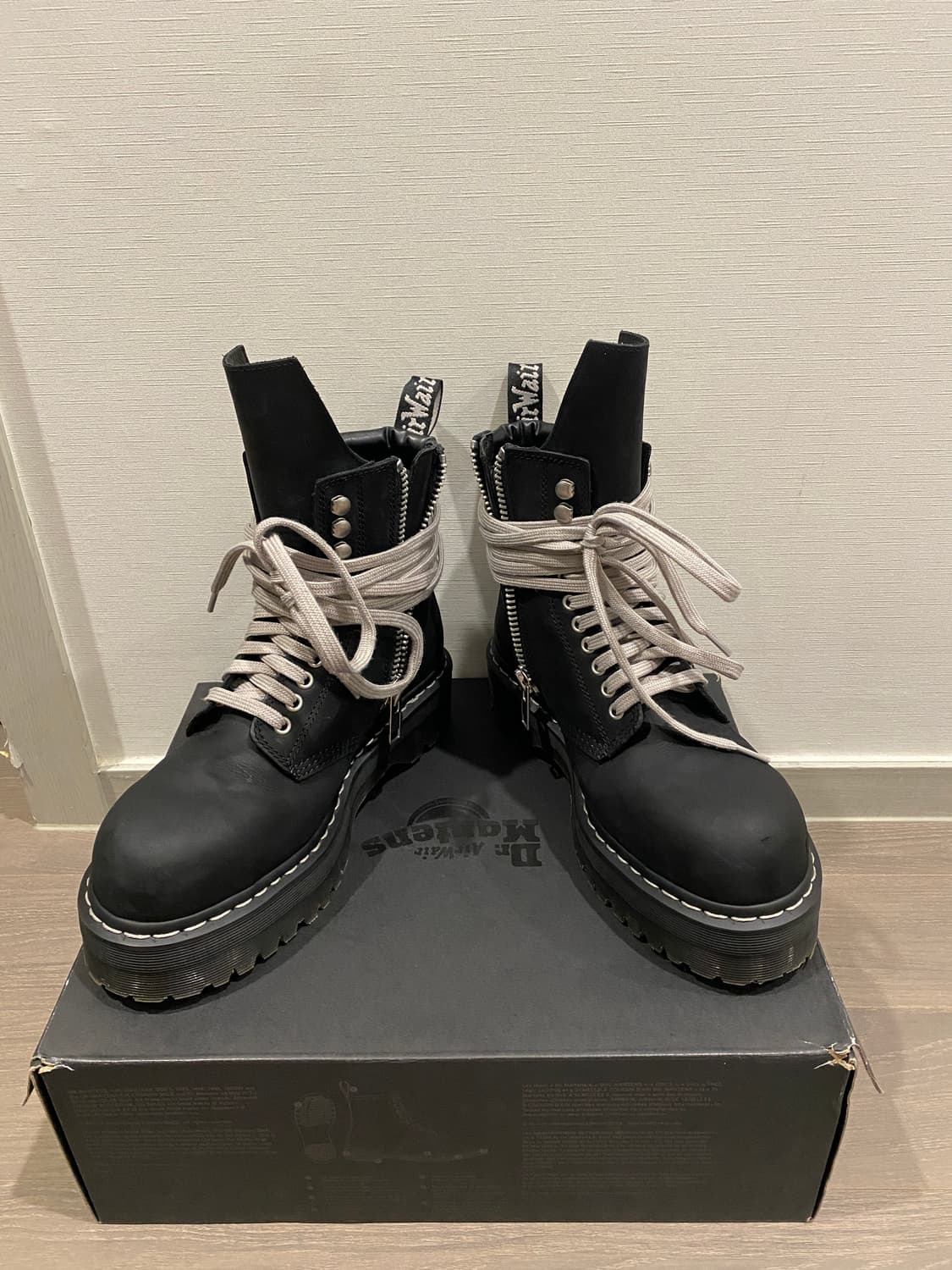 닥터마틴 릭오웬스 쿼드 솔 스틸 토 부츠 블랙 상품이미지1