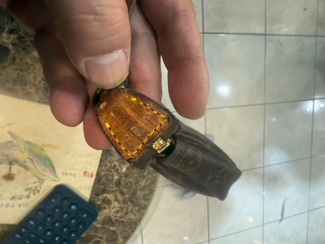 정품 루이비통 포쉐트 악세수아 팝니다 상품이미지9