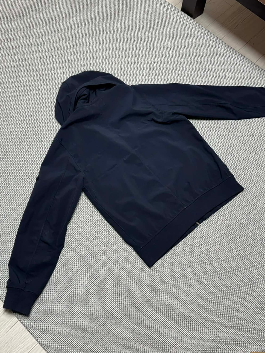 스톤아일랜드 라이트 소프트쉘 후드집업 상품이미지2