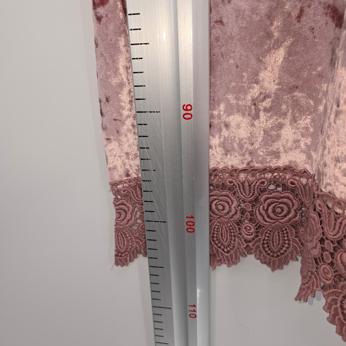 오리엔탈 더스티 핑크 컬러의 벨벳 레이스 포인트 원피스 상품이미지7