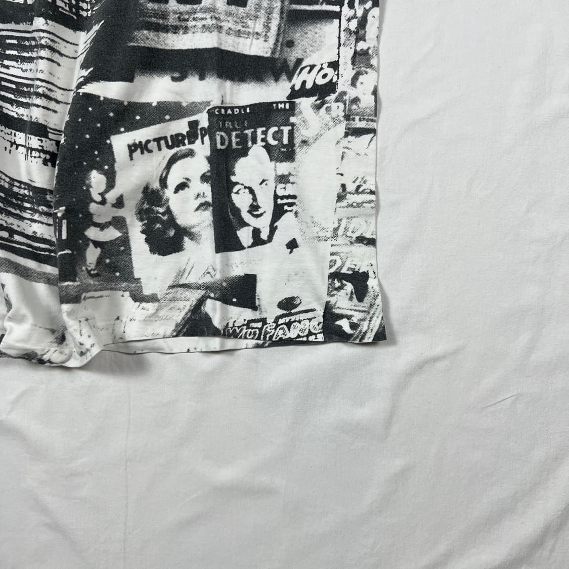 90‘s dkny 도나카란뉴욕 스펠아웃 픽쳐 올프린트 반팔티셔츠 상품이미지5