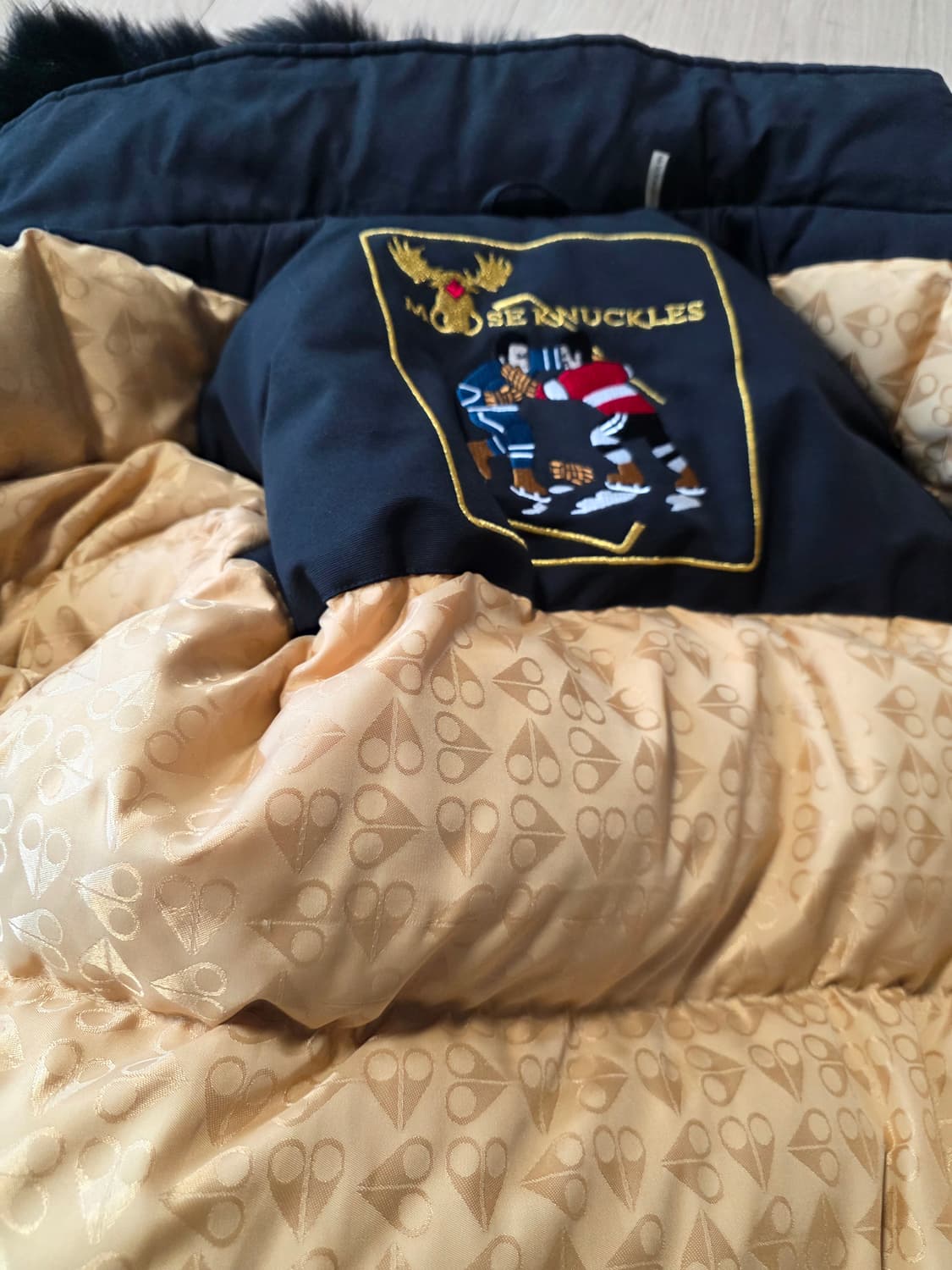 무스너클 패딩 사이즈M 상품이미지2