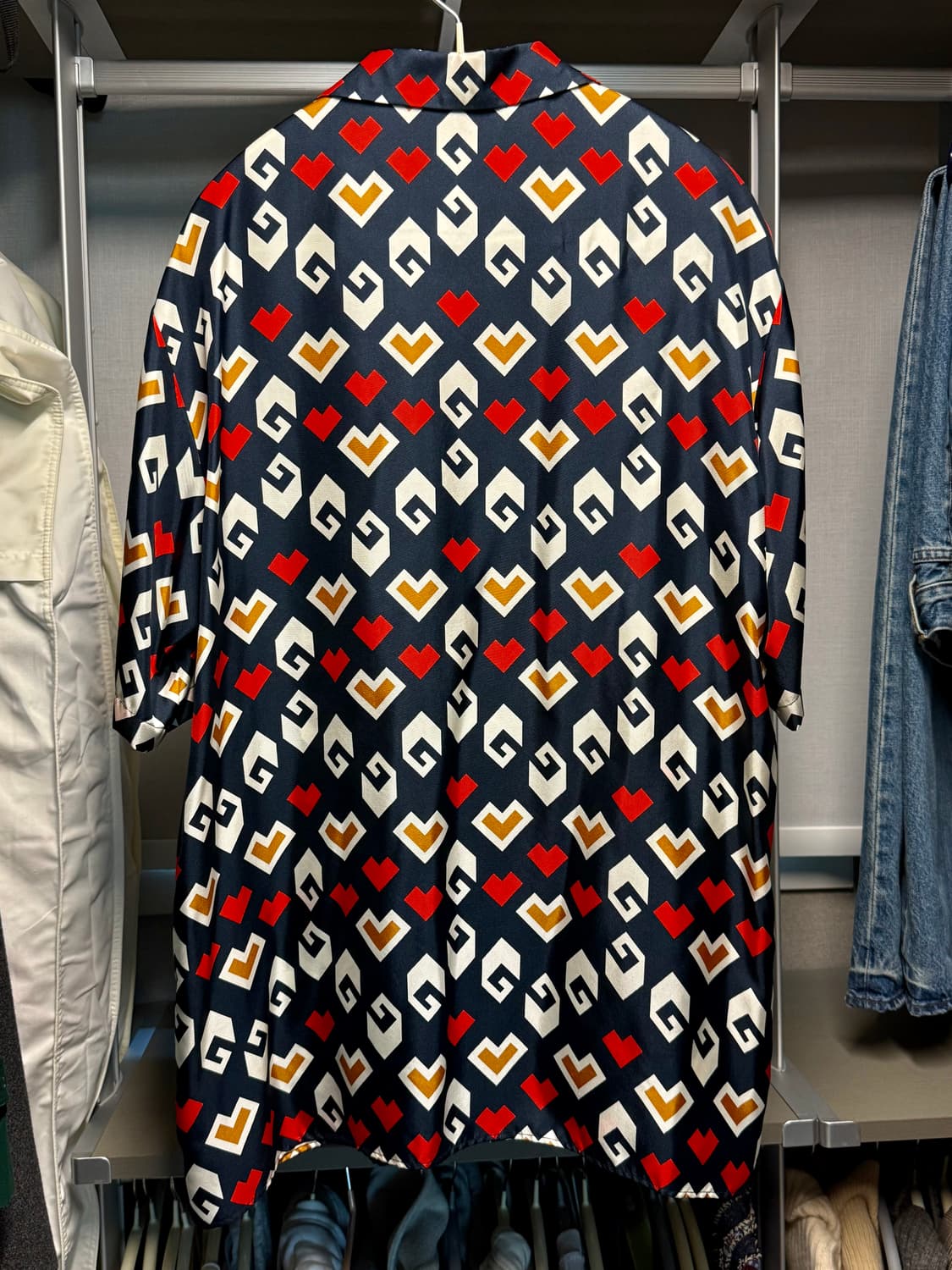 구찌 실크 캠프카라셔츠 새제품 상품이미지2