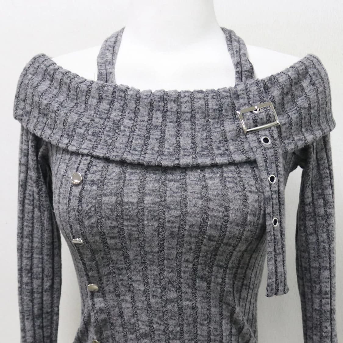 홀터넥 오프숄더 니트 66831 상품이미지3