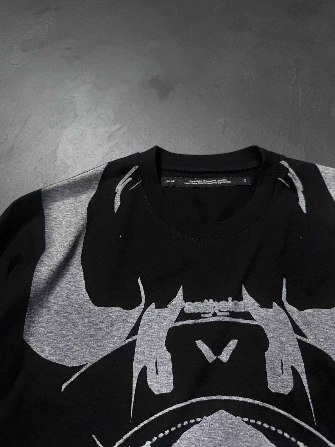 Julius 25SS [ anima; ] Graphic Print T-S 상품이미지4