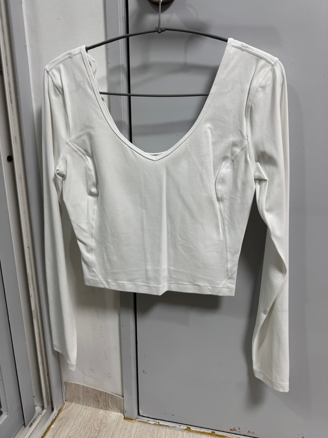 룰루레몬 얼라인 롱슬리브 화이트 6사이즈 상품이미지2