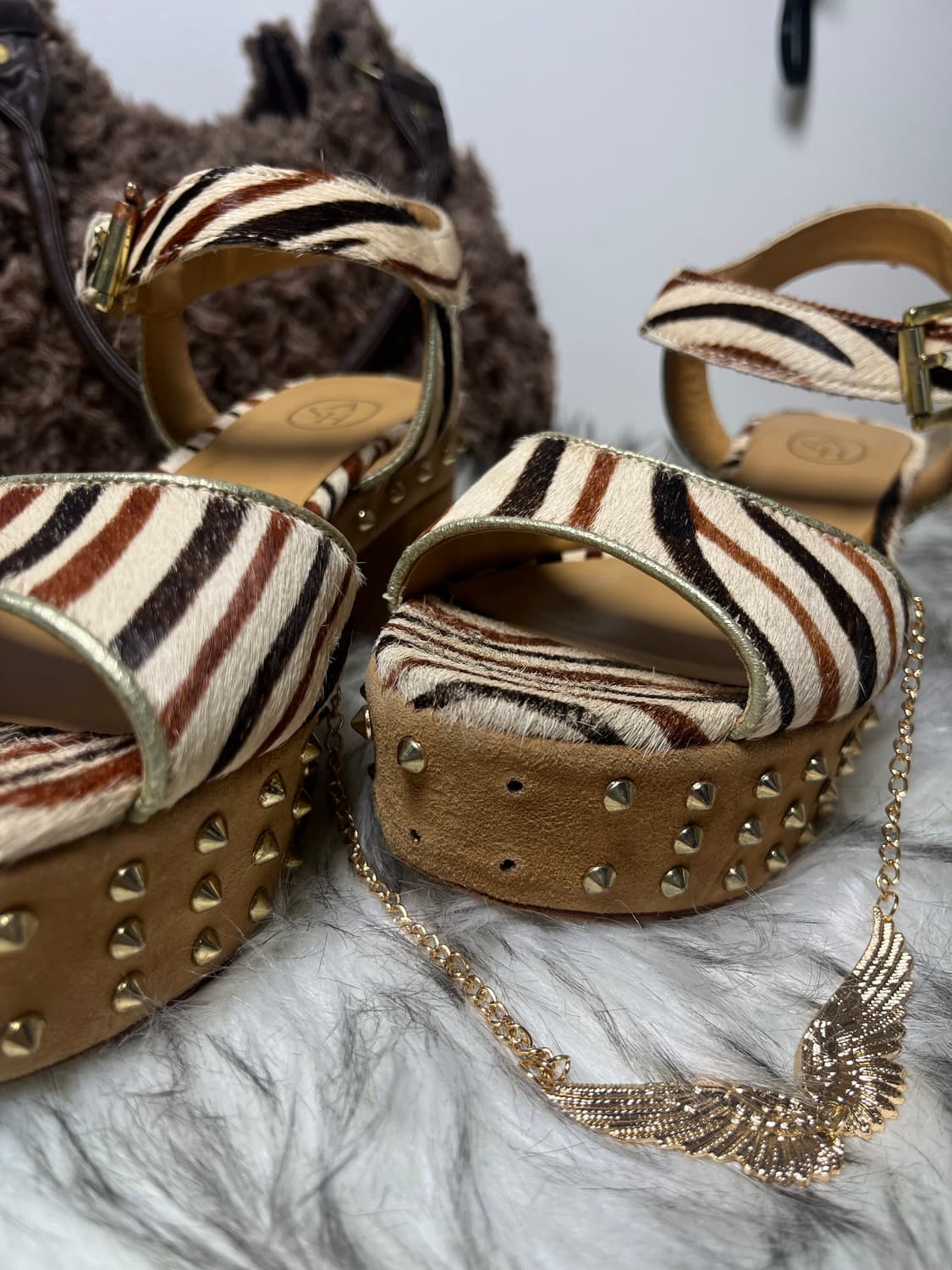 Ash 아쉬 지브라 송치 샌들 플랫폼 스터드 상품이미지5
