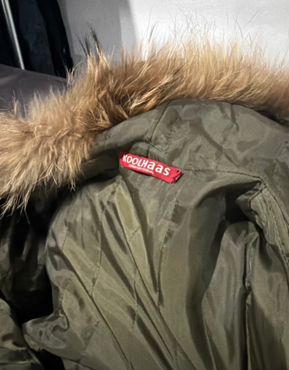 KOOLHAAS 털 트리밍 니트 점퍼 카키색상 상품이미지3