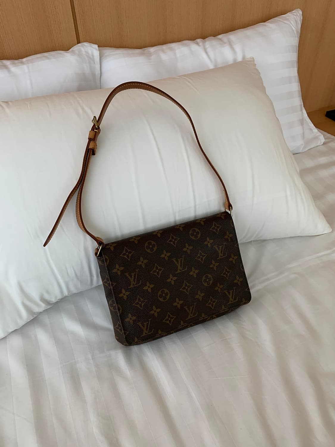 루이비통 뮤젯탱고 숄더백 상품이미지2