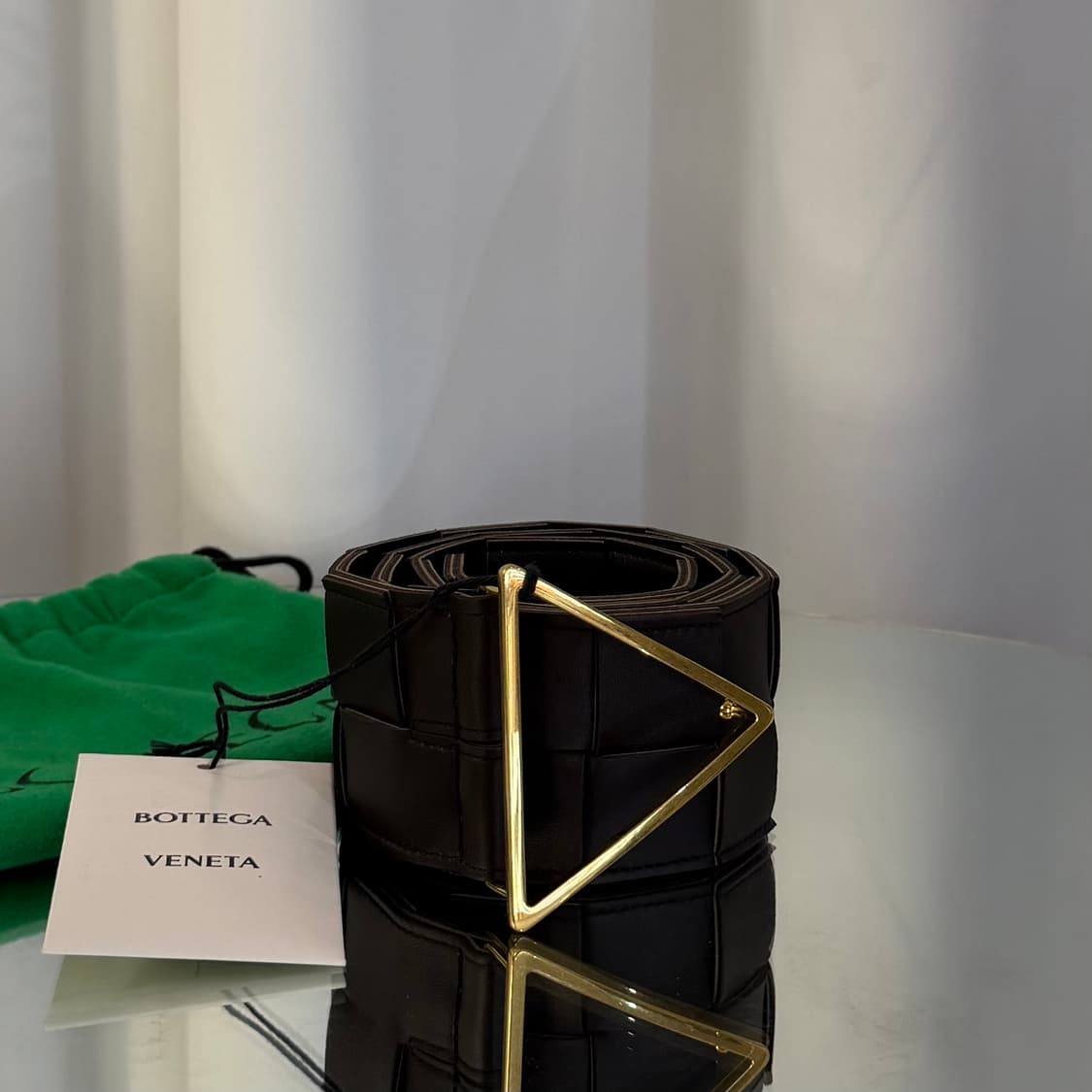 [새상품/75] 보테가 베네타 패러킷 카세트 벨트 상품이미지1