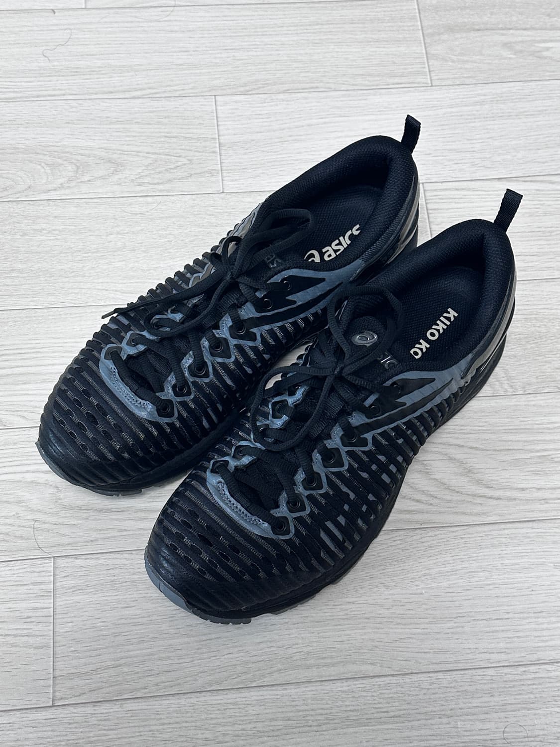 [285] 아식스 x 키코 코스타디노브 젤 델바1 블랙스틸 상품이미지1