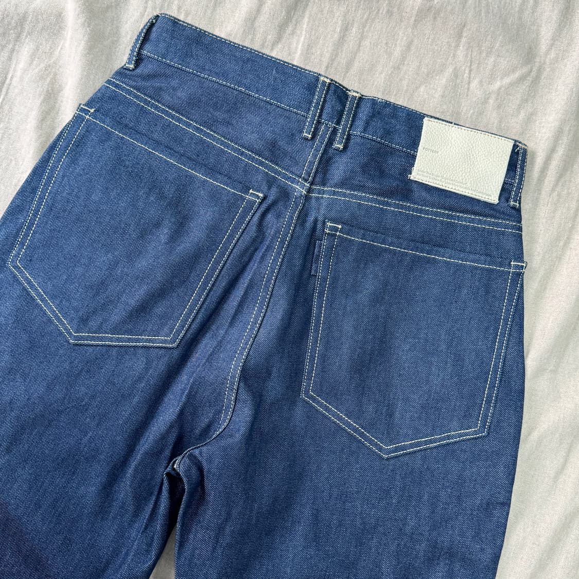 포터리 논워시드 트위스트 블루 데님팬츠 2 상품이미지4