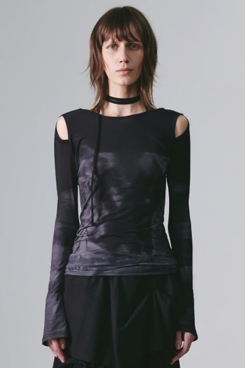 Nache Cut out slim fit long sleeve black 상품이미지1