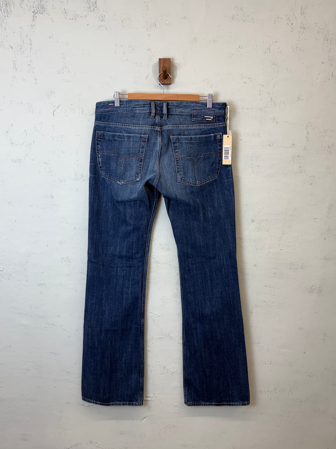 새상품 디젤 ZATHAN 부츠컷 데님팬츠 상품이미지2