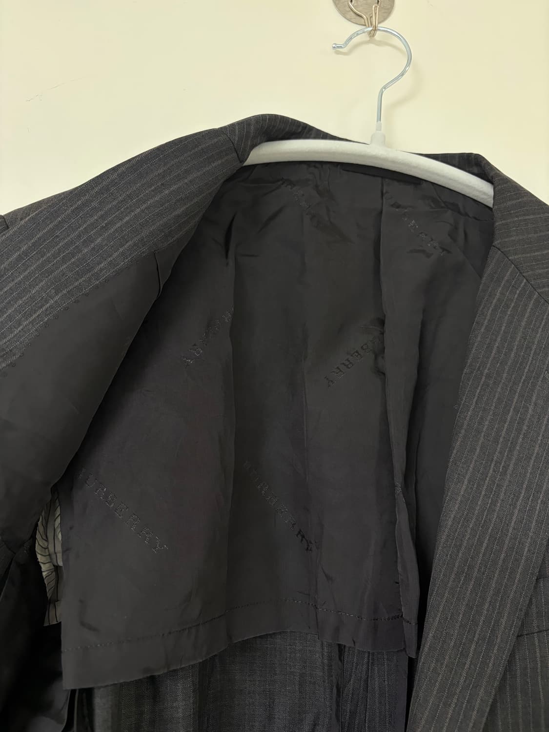 버버리 런던 울 핀스트라이프 정장 자켓 상품이미지6