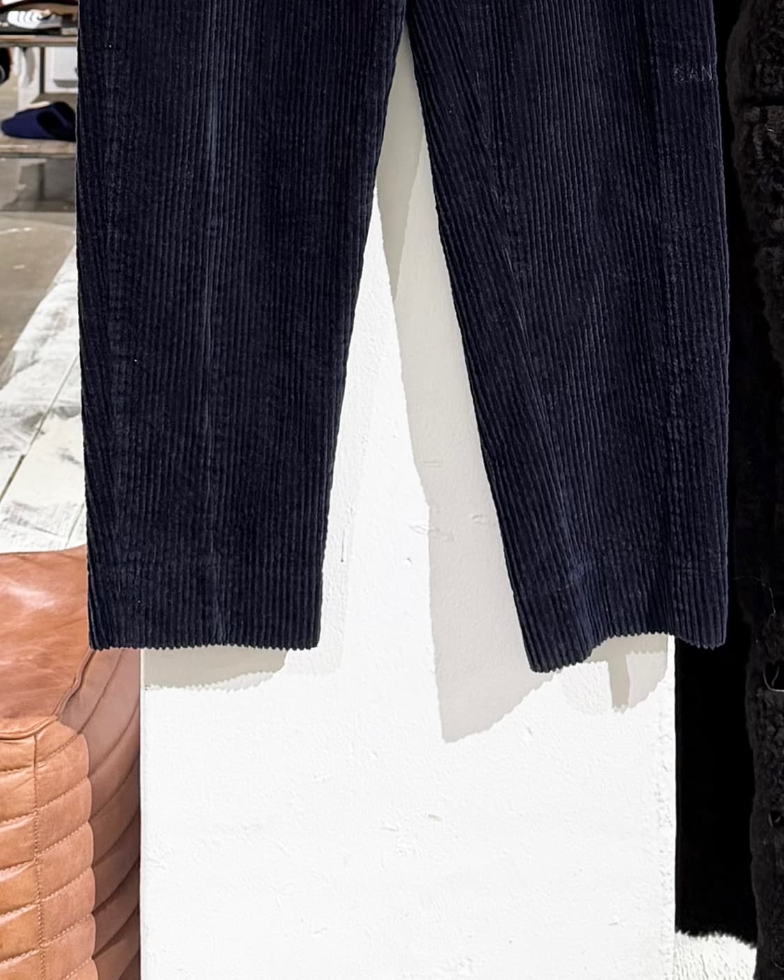 가니 네이비 오가닉코튼 코듀로이 테이퍼드 팬츠 상품이미지3