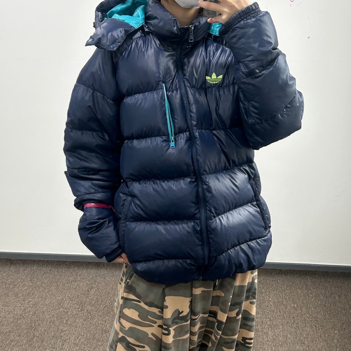 Adidas 아디다스 00‘s 구스다운 유광 네이비 파이어버드 패딩 상품이미지3