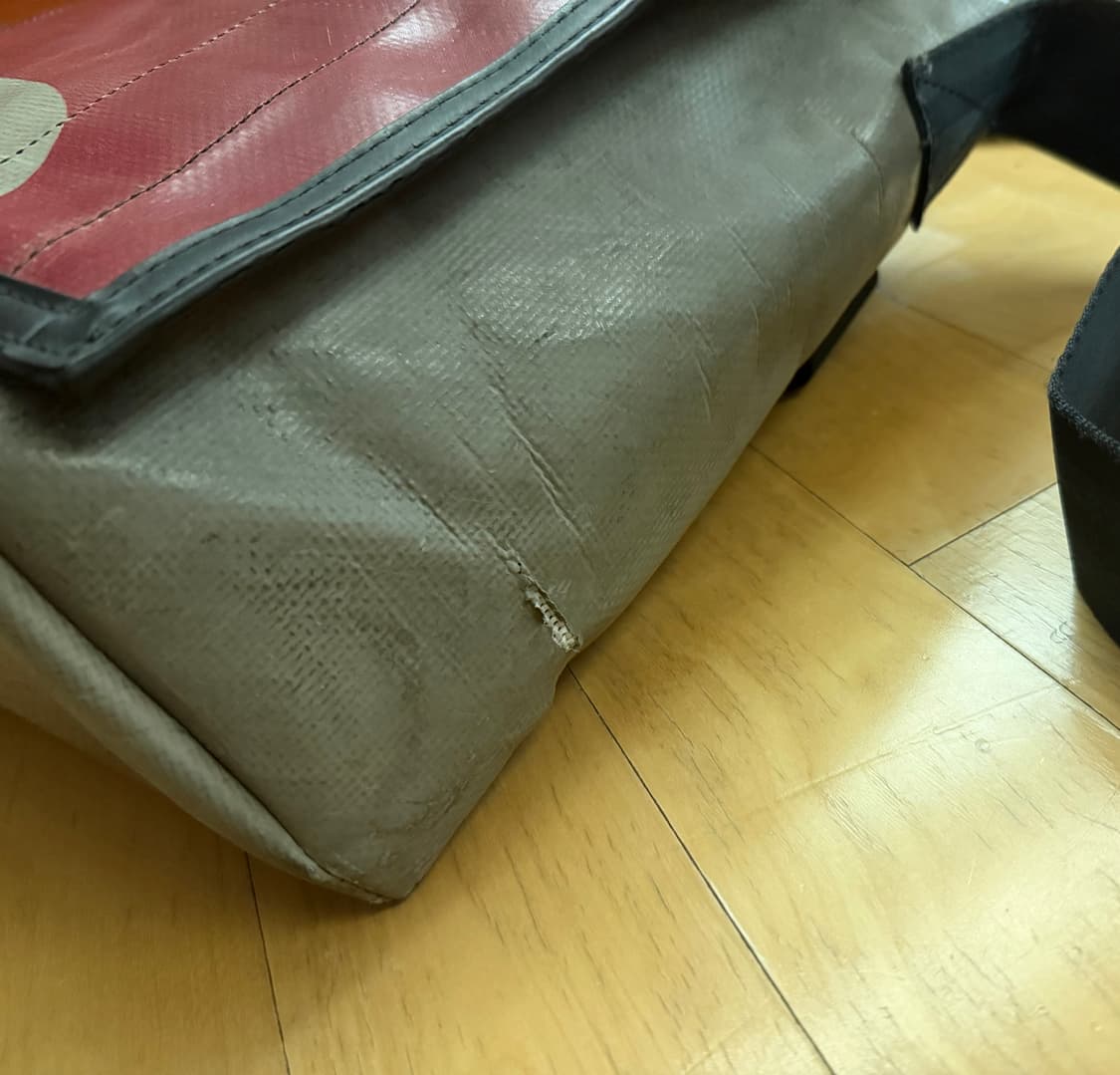 [프라이탁] F12 드라그넷 메신저백 그레이/레드 투톤 상품이미지8