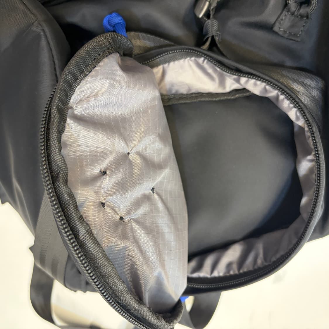 자라 x 아더에러 백팩 상품이미지5