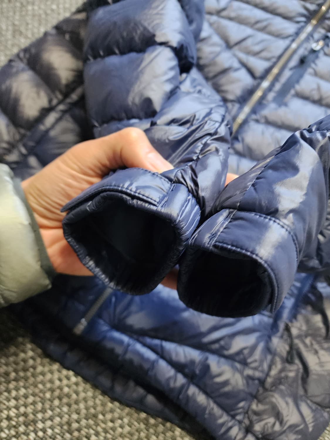 몽벨 네이비 경량 구스다운 패딩   100 L사이즈  상품이미지4