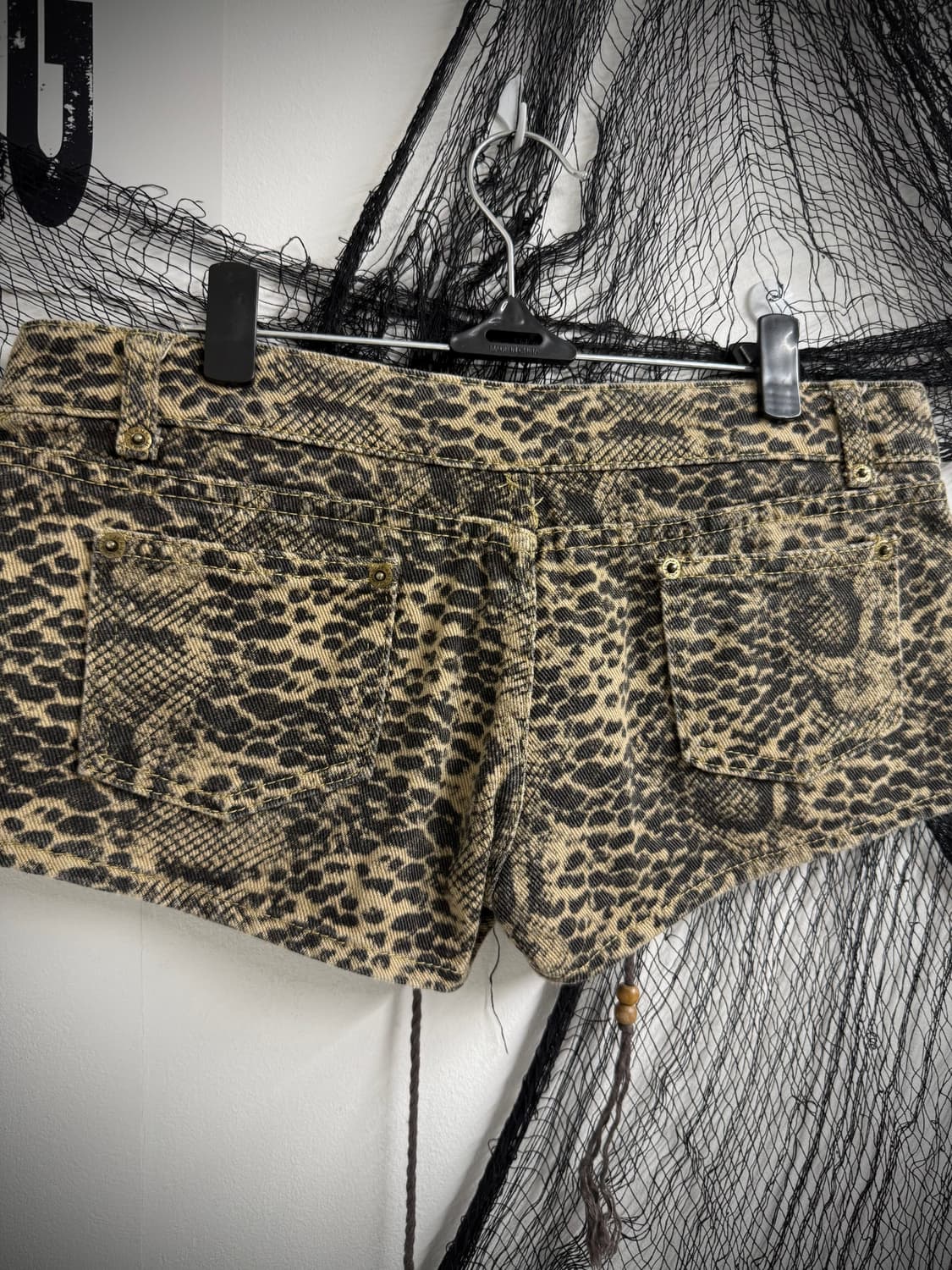 Snake pattern eyelet shorts 상품이미지5