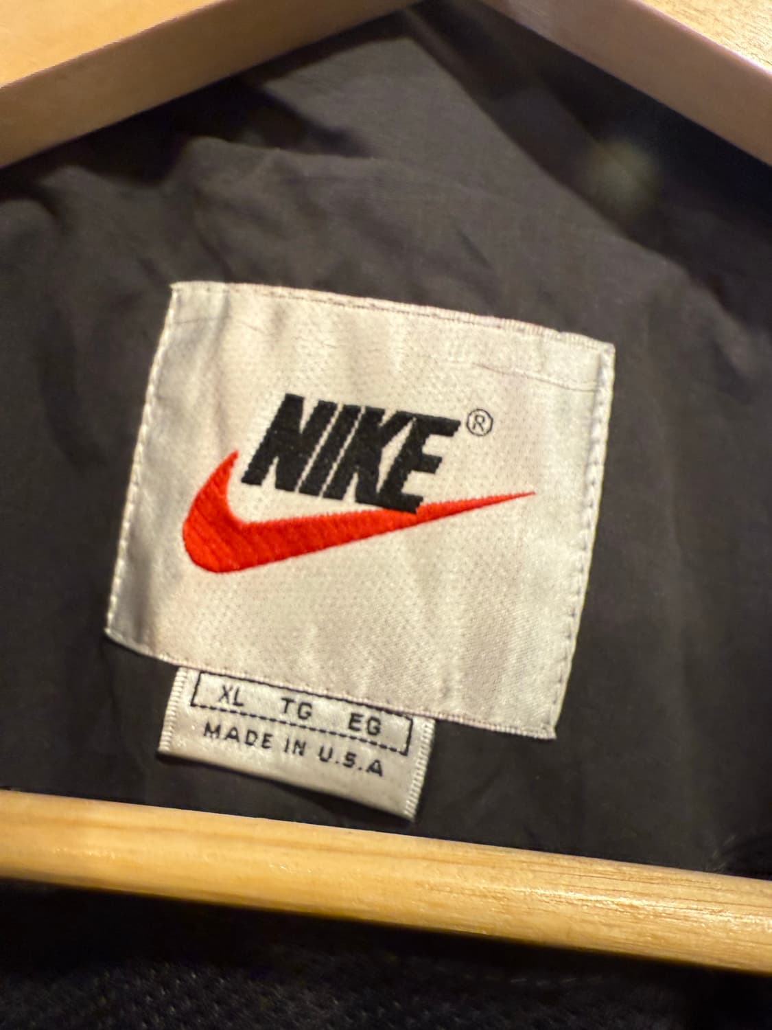 나이키 차콜 바람막이 상품이미지2