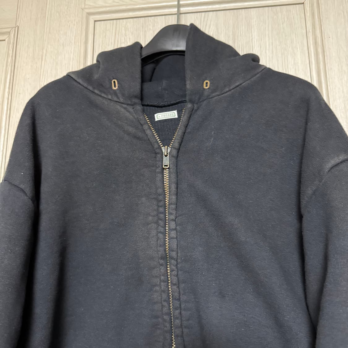 [3] 아프레쎄 25ss 빈티지 후드 집업 블랙 상품이미지2