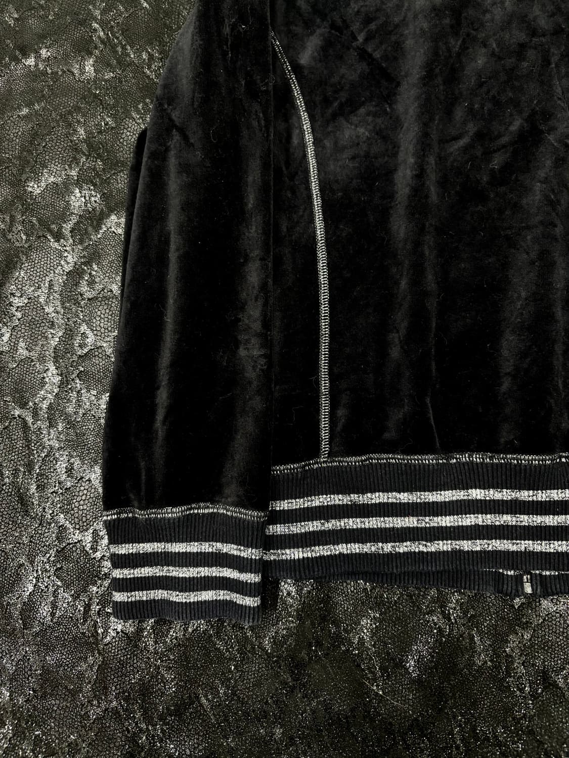 “Vintage” Y2K Stripe Detail Velvet Hoodi 상품이미지5