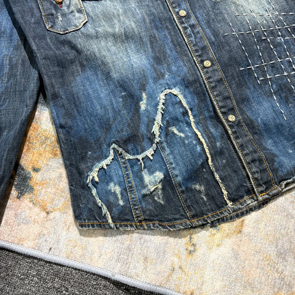 버커루 데미지 디테일 데님셔츠 상품이미지6