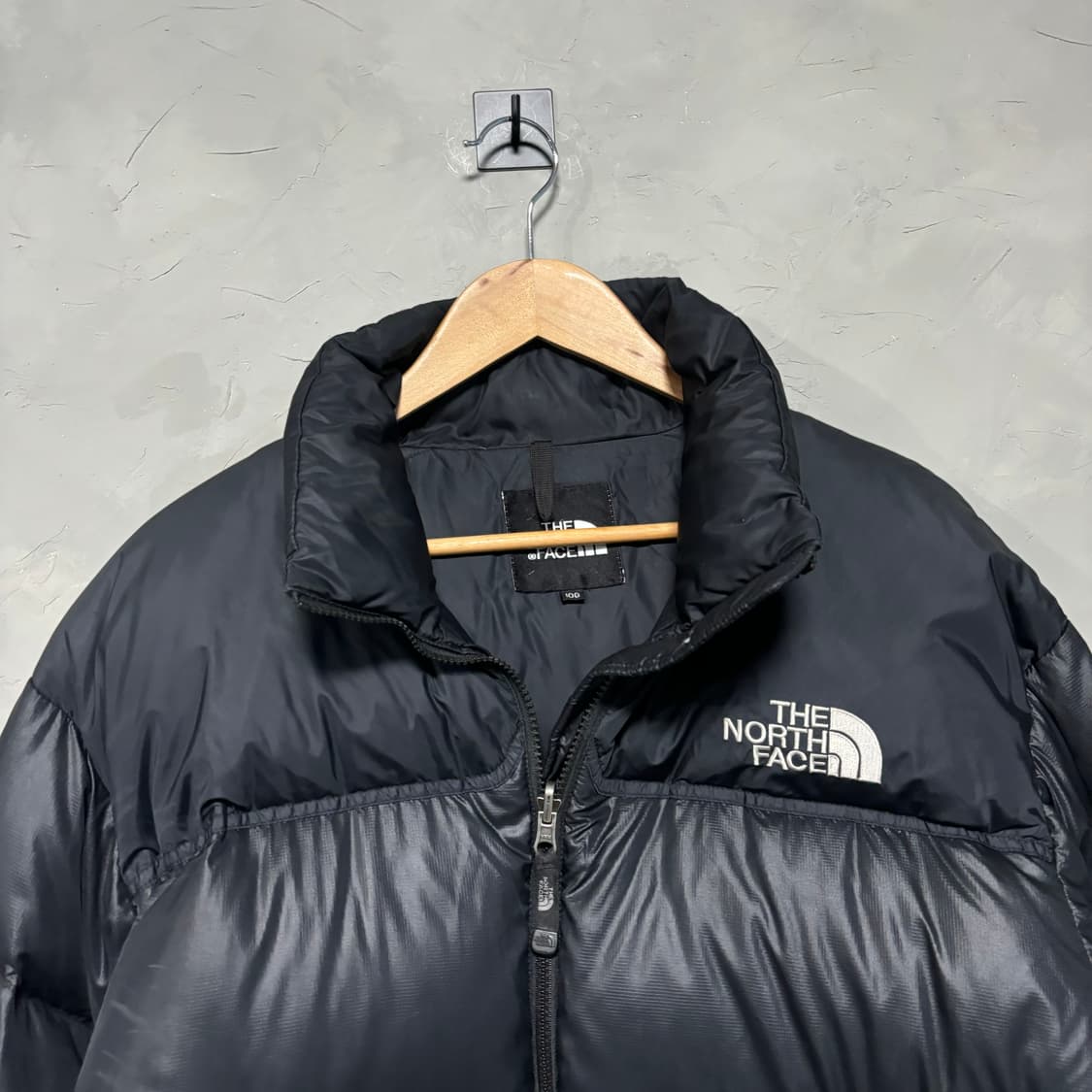 노스페이스 눕시 700 구스다운 패딩 검정 상품이미지2