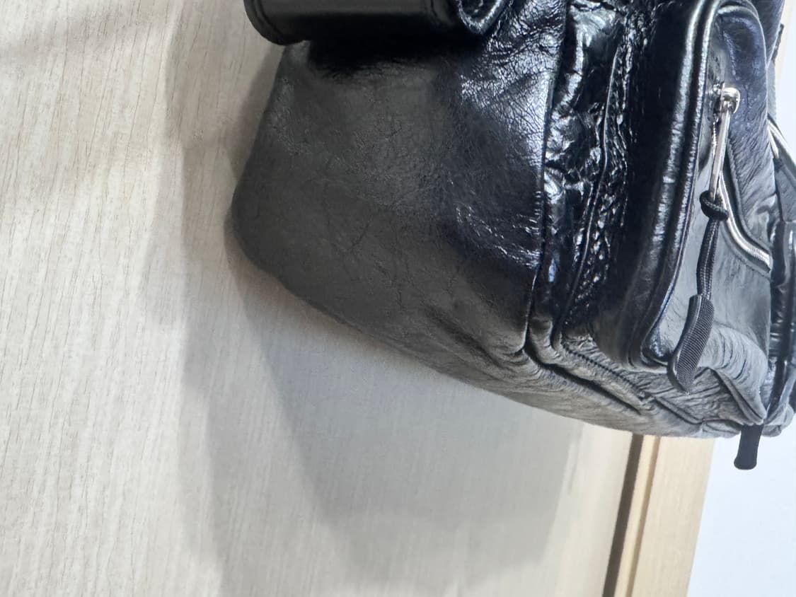 발렌시아가 수퍼비지 메신저백 상품이미지3