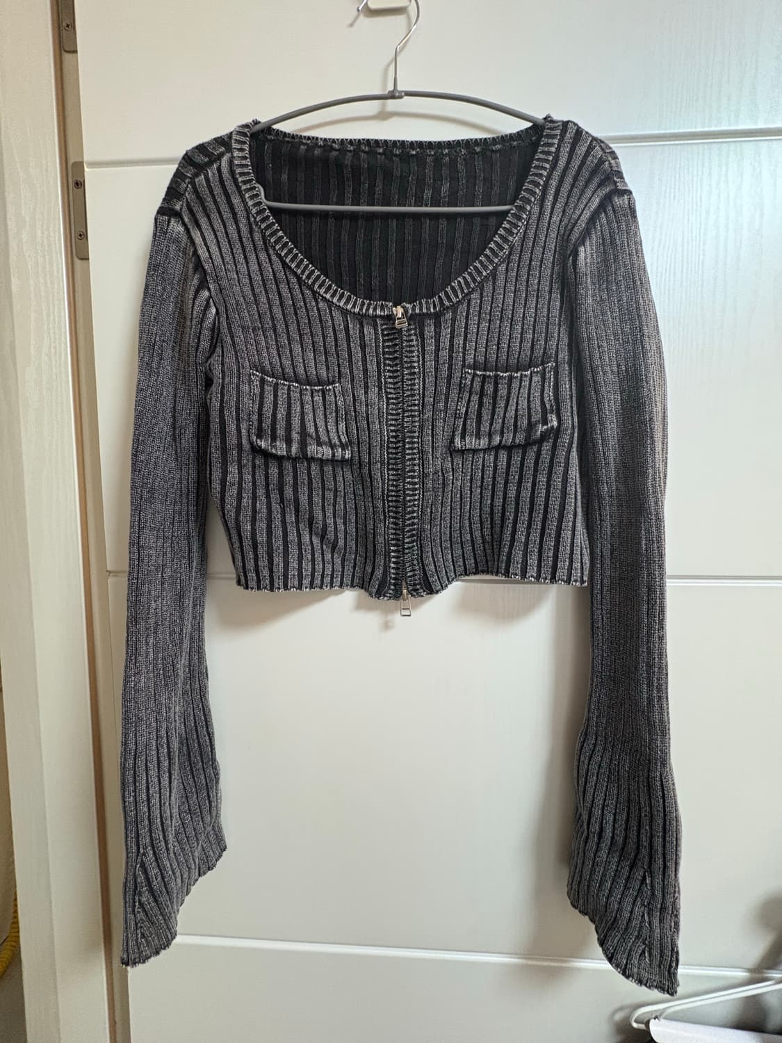 크롭 2way 지퍼 가디건 (오프숄더로 연출 가능) 상품이미지1