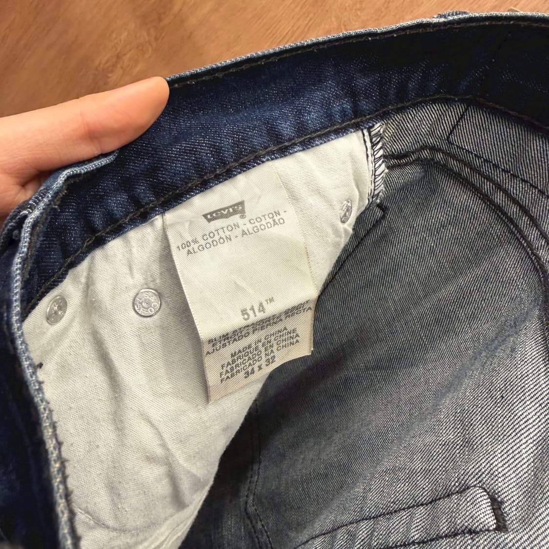 리바이스 514 워싱 데님 팬츠 로고 탭 포켓 디테일 스트레이트핏 진청 상품이미지8