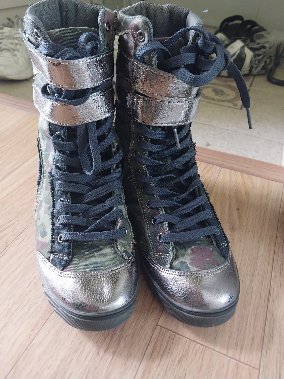 탱커스 하이탑 스니커즈 상품이미지1