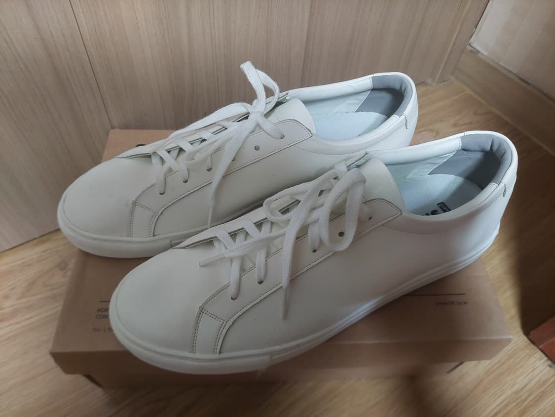 [290] 식스핏 1IN WHITE - 화이트 스니커즈 신발 새상품급 상품이미지3