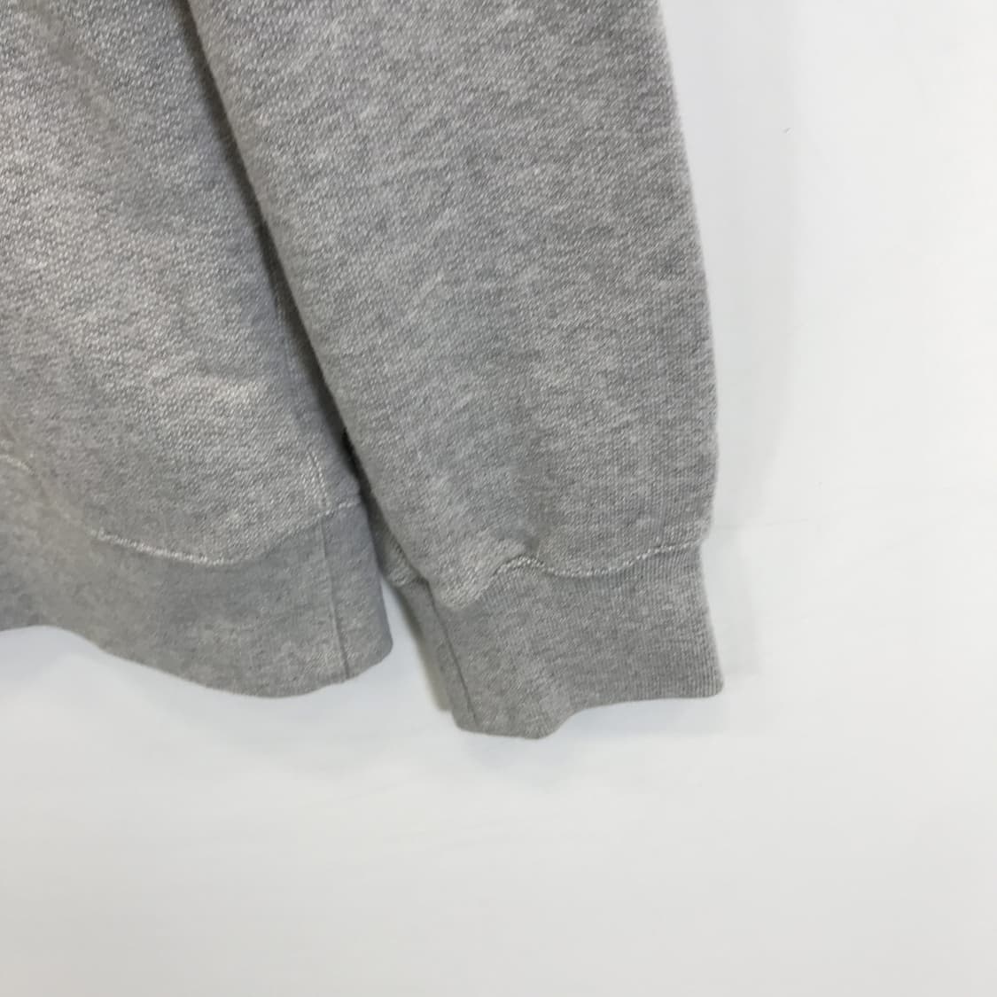 헤지스 PHIZ 부클 자수 맨투맨 [M] 상품이미지3