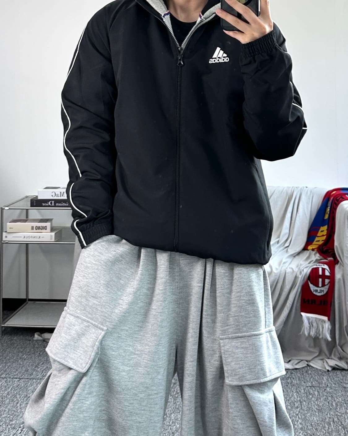 아디다스 화이트 파이핑 블랙 바람막이 상품이미지3