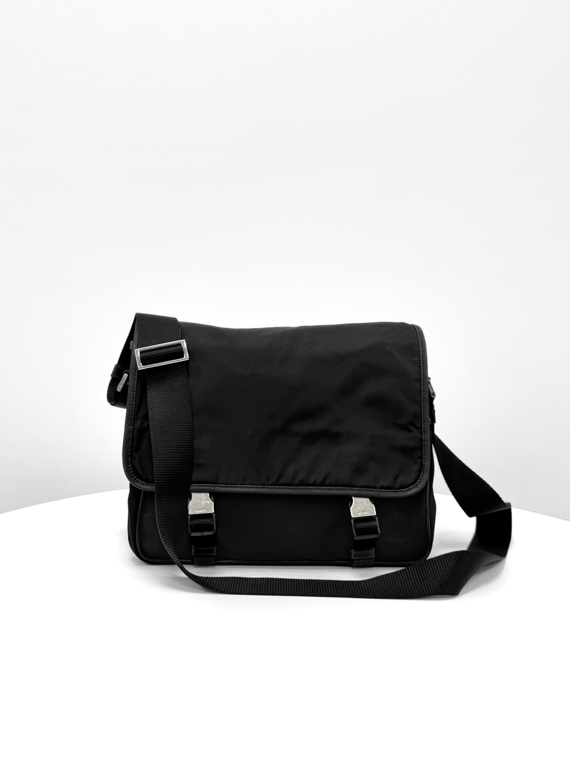 프라다 테수토 나일론 플랩 메신저백 상품이미지4