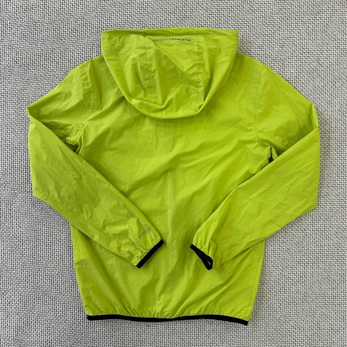 S 데상트 형광 경량 바람막이 자켓 0423D 상품이미지4