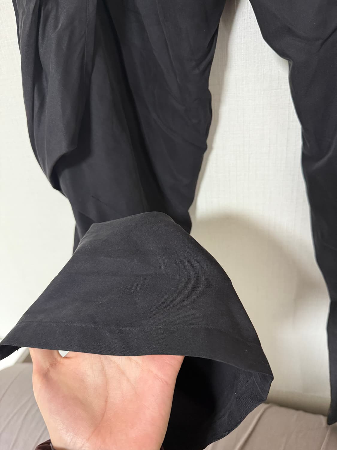 지용킴 24AW 드레이핑 팬츠 상품이미지10